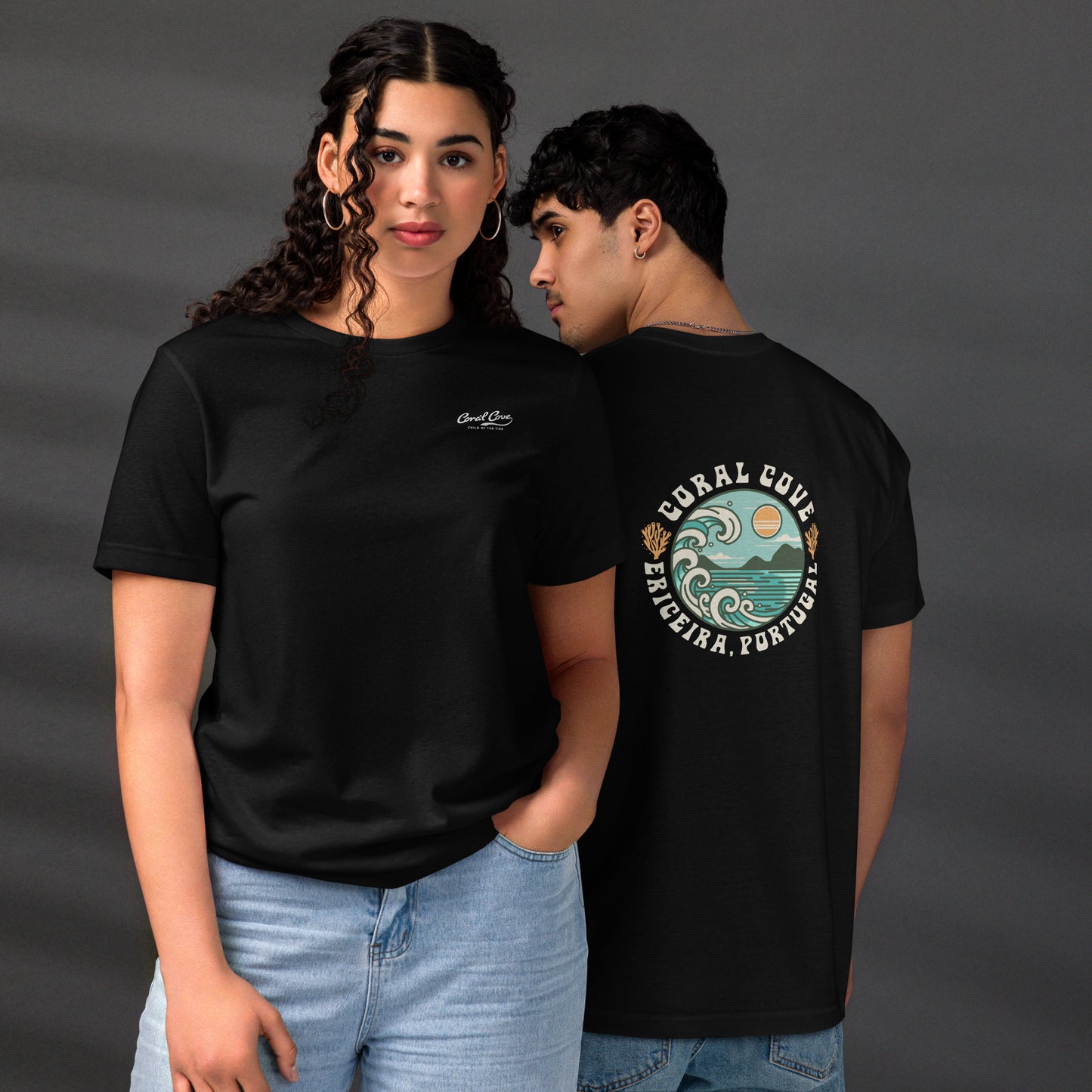 Couple Wearing Eco Minimalistic Shirt - Ericeira