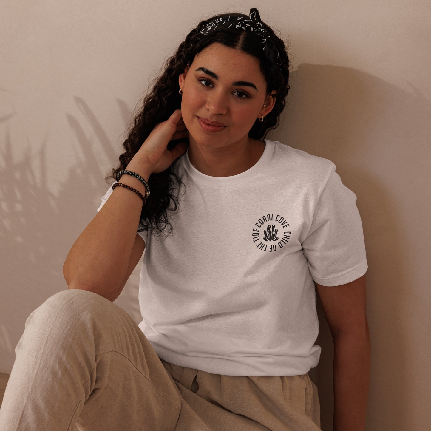 Woman Wearing Eco Minimalistic Shirt - Old Skool